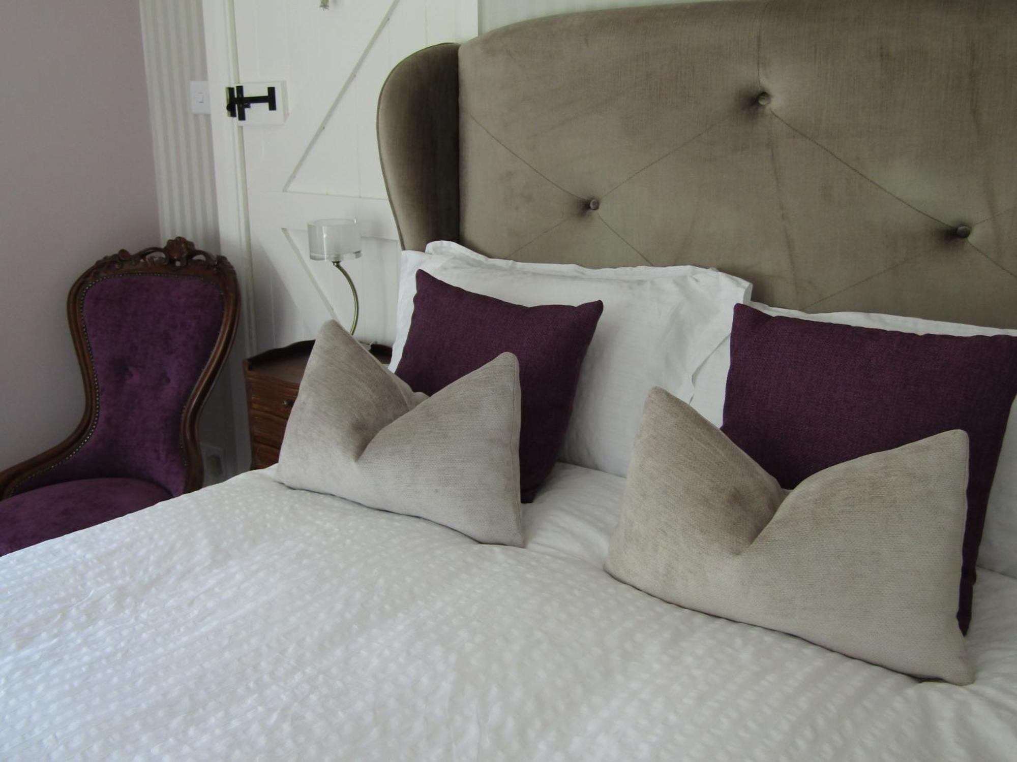 Frogs Hall B&B Eye  Bagian luar foto